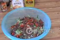 Салат с печенью и огурцами - Шаг 6 Салат с печенью и огурцами - Шаг 6