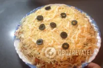 Салат с куриной печенью и солеными огурцами - Шаг 8 Салат с куриной печенью и солеными огурцами - Шаг 8