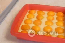 Пиріг з абрикосами на кефірі - Крок 7 Пиріг з абрикосами на кефірі - Крок 7
