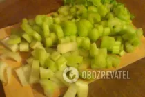 Салат с яблоком и сельдереем - Шаг 2 Салат с яблоком и сельдереем - Шаг 2
