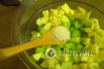 Салат с яблоком и сельдереем - Шаг 5 Салат с яблоком и сельдереем - Шаг 5