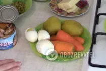 Салат з консервованим лососем - Крок 1 Салат з консервованим лососем - Крок 1