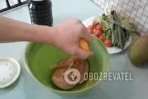 Салат с манго и куриной грудкой - Крок 2 Салат с манго и куриной грудкой - Крок 2