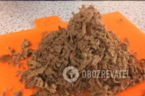 Салат с солеными огурцами и куриной печенью - Шаг 1 Салат с солеными огурцами и куриной печенью - Шаг 1