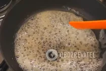 Яблучний пиріг на сковороді - Крок 1 Яблучний пиріг на сковороді - Крок 1