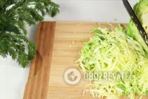 Салат с крабовыми палочками и молодой капустой - Шаг 1 Салат с крабовыми палочками и молодой капустой - Шаг 1