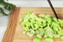 Салат с крабовыми палочками и молодой капустой - Шаг 2 Салат с крабовыми палочками и молодой капустой - Шаг 2