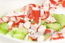 Салат с крабовыми палочками и молодой капустой - Шаг 5 Салат с крабовыми палочками и молодой капустой - Шаг 5