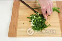 Салат с крабовыми палочками и молодой капустой - Шаг 6 Салат с крабовыми палочками и молодой капустой - Шаг 6