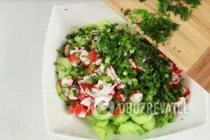 Салат с крабовыми палочками и молодой капустой - Шаг 7 Салат с крабовыми палочками и молодой капустой - Шаг 7