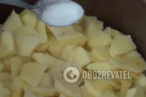 Тушкована картопля в мультиварці з м'ясом - Крок 4 Тушкована картопля в мультиварці з м'ясом - Крок 4
