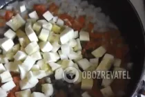 Тушкована картопля з кабачками - Крок 4 Тушкована картопля з кабачками - Крок 4