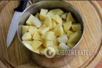 Тушкована капуста з картоплею - Крок 5 Тушкована капуста з картоплею - Крок 5