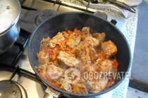 Тушеная капуста с ребрышками - Шаг 2 Тушеная капуста с ребрышками - Шаг 2