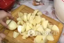 Тушеная картошка с грибами в мультиварке - Шаг 3 Тушеная картошка с грибами в мультиварке - Шаг 3