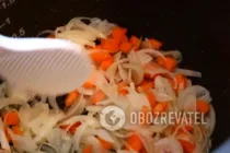 Тушкована капуста з картоплею в мультиварці - Крок 4 Тушкована капуста з картоплею в мультиварці - Крок 4