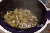Тушеная картошка с грибами в мультиварке - Шаг 5 Тушеная картошка с грибами в мультиварке - Шаг 5