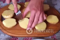 Картопля з салом в духовці - Крок 2 Картопля з салом в духовці - Крок 2