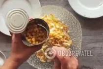 Салат з кальмарами і ананасом - Крок 4 Салат з кальмарами і ананасом - Крок 4