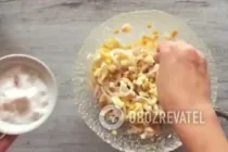 Салат з кальмарами і ананасом - Крок 5 Салат з кальмарами і ананасом - Крок 5
