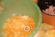 Салат с крабовыми палочками и рисом - Шаг 5 Салат с крабовыми палочками и рисом - Шаг 5