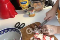 Салат с крабовыми палочками - Шаг 2 Салат с крабовыми палочками - Шаг 2