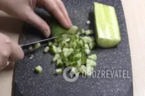 Салат с крабовыми палочками и кукурузой - Шаг 2 Салат с крабовыми палочками и кукурузой - Шаг 2