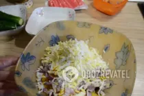 Салат с крабовыми палочками без риса - Шаг 3 Салат с крабовыми палочками без риса - Шаг 3