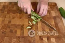 Салат с крабовыми палочками и пекинской капустой - Шаг 3 Салат с крабовыми палочками и пекинской капустой - Шаг 3