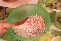 Салат с крабовыми палочками и рисом - Шаг 6 Салат с крабовыми палочками и рисом - Шаг 6