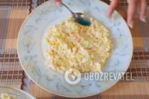 Салат с крабовыми палочками и сыром - Шаг 7 Салат с крабовыми палочками и сыром - Шаг 7