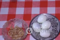 Салат з крабовими паличками і сухариками - Крок 1 Салат з крабовими паличками і сухариками - Крок 1