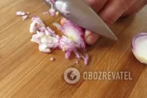 Салат с крабовыми палочками и кальмарами - Шаг 2 Салат с крабовыми палочками и кальмарами - Шаг 2