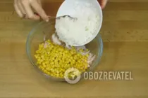 Салат з крабовими паличками класичний - Крок 4 Салат з крабовими паличками класичний - Крок 4