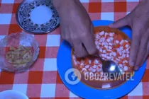 Салат з крабовими паличками і сухариками - Крок 5 Салат з крабовими паличками і сухариками - Крок 5