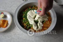 Салат с чипсами и колбасой - Шаг 6 Салат с чипсами и колбасой - Шаг 6