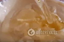 Кекс на кефире с изюмом - Крок 6 Кекс на кефире с изюмом - Крок 6
