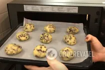 Печенье с шоколадной крошкой - Шаг 9 Печенье с шоколадной крошкой - Шаг 9