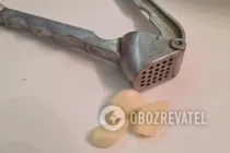 Салат с яйцом и плавленым сыром - Шаг 4 Салат с яйцом и плавленым сыром - Шаг 4