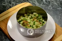 Салат с яйцом, огурцом и тунцом - Шаг 6 Салат с яйцом, огурцом и тунцом - Шаг 6