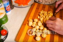 Салат "Подсолнух" с кукурузой - Шаг 5 Салат "Подсолнух" с кукурузой - Шаг 5