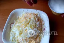 Салат с плавленым сыром и чесноком - Шаг 7 Салат с плавленым сыром и чесноком - Шаг 7