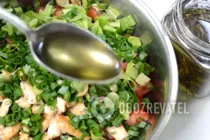 Салат с сыром Фета и курицей - Шаг 8 Салат с сыром Фета и курицей - Шаг 8