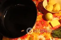 Картопля з сиром на сковороді - Крок 1 Картопля з сиром на сковороді - Крок 1