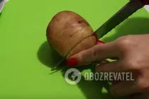 Картошка с салом в духовке в фольге - Шаг 3 Картошка с салом в духовке в фольге - Шаг 3