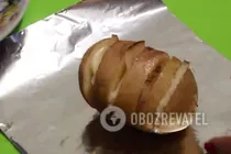 Картошка с салом в духовке в фольге - Шаг 4 Картошка с салом в духовке в фольге - Шаг 4