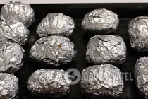 Картошка с салом в духовке в фольге - Шаг 6 Картошка с салом в духовке в фольге - Шаг 6