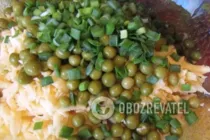 Салат с зеленым горошком и курицей - Шаг 5 Салат с зеленым горошком и курицей - Шаг 5
