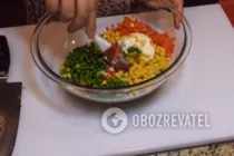 Салат с горошком и кукурузой - Шаг 6 Салат с горошком и кукурузой - Шаг 6