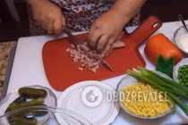 Салат с горошком и кукурузой - Шаг 1 Салат с горошком и кукурузой - Шаг 1